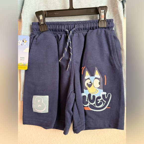 Bluey Boys Matching Set - Gray and Navy Short Sleeve top and shorts size 5T-NWT - Picture 6 of 6